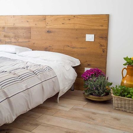 콘베르사노 Porta Degli Antichi Casali B&B 외부 사진