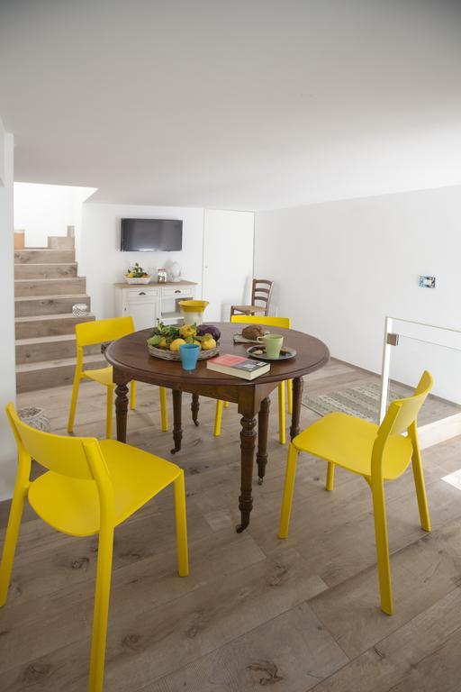콘베르사노 Porta Degli Antichi Casali B&B 외부 사진