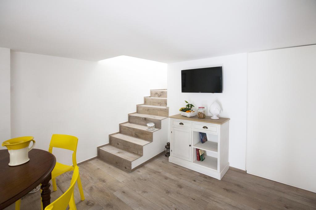 콘베르사노 Porta Degli Antichi Casali B&B 외부 사진